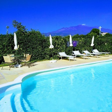 Case Vacanze Residence Trinacria 阿奇雷亚莱 外观 照片
