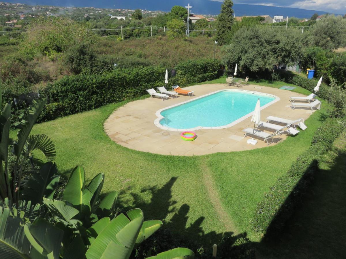 Case Vacanze Residence Trinacria 阿奇雷亚莱 外观 照片