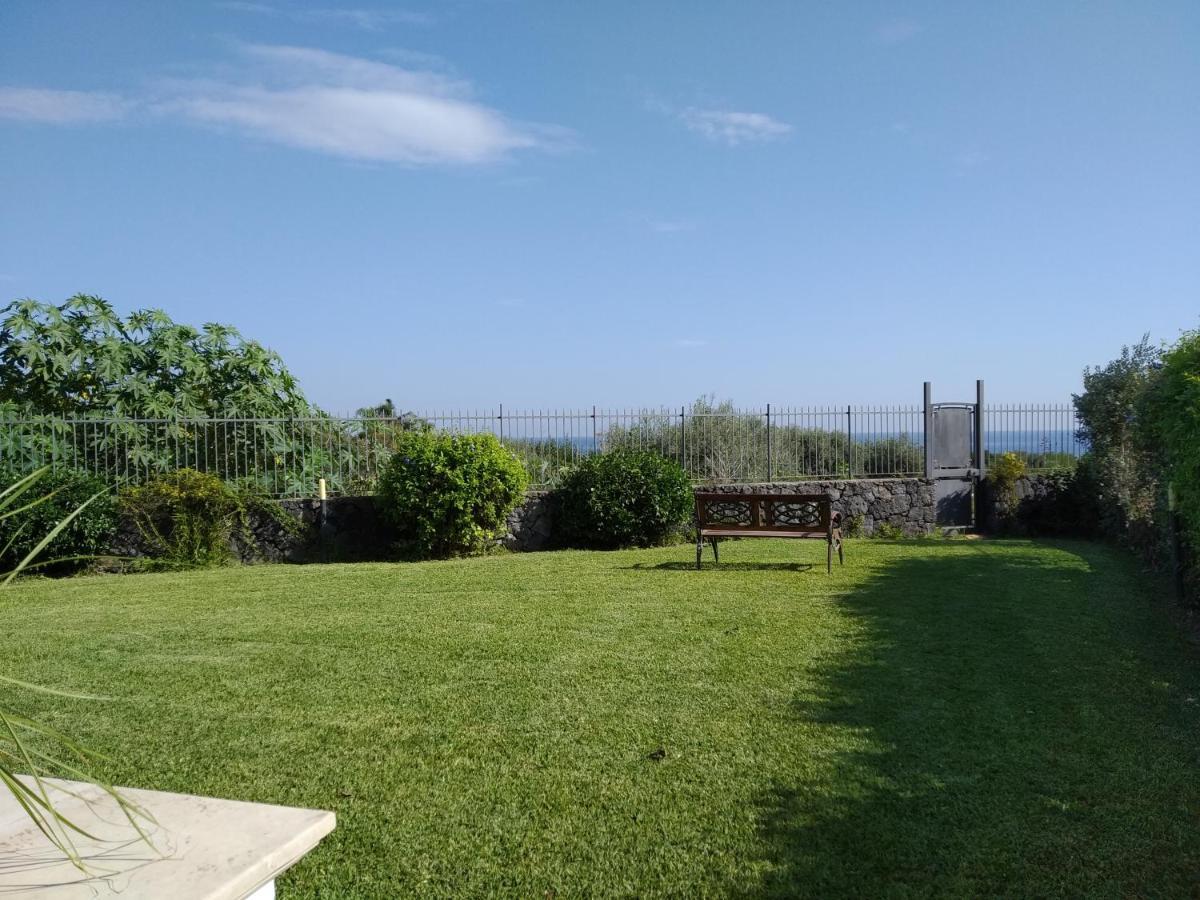 Case Vacanze Residence Trinacria 阿奇雷亚莱 外观 照片